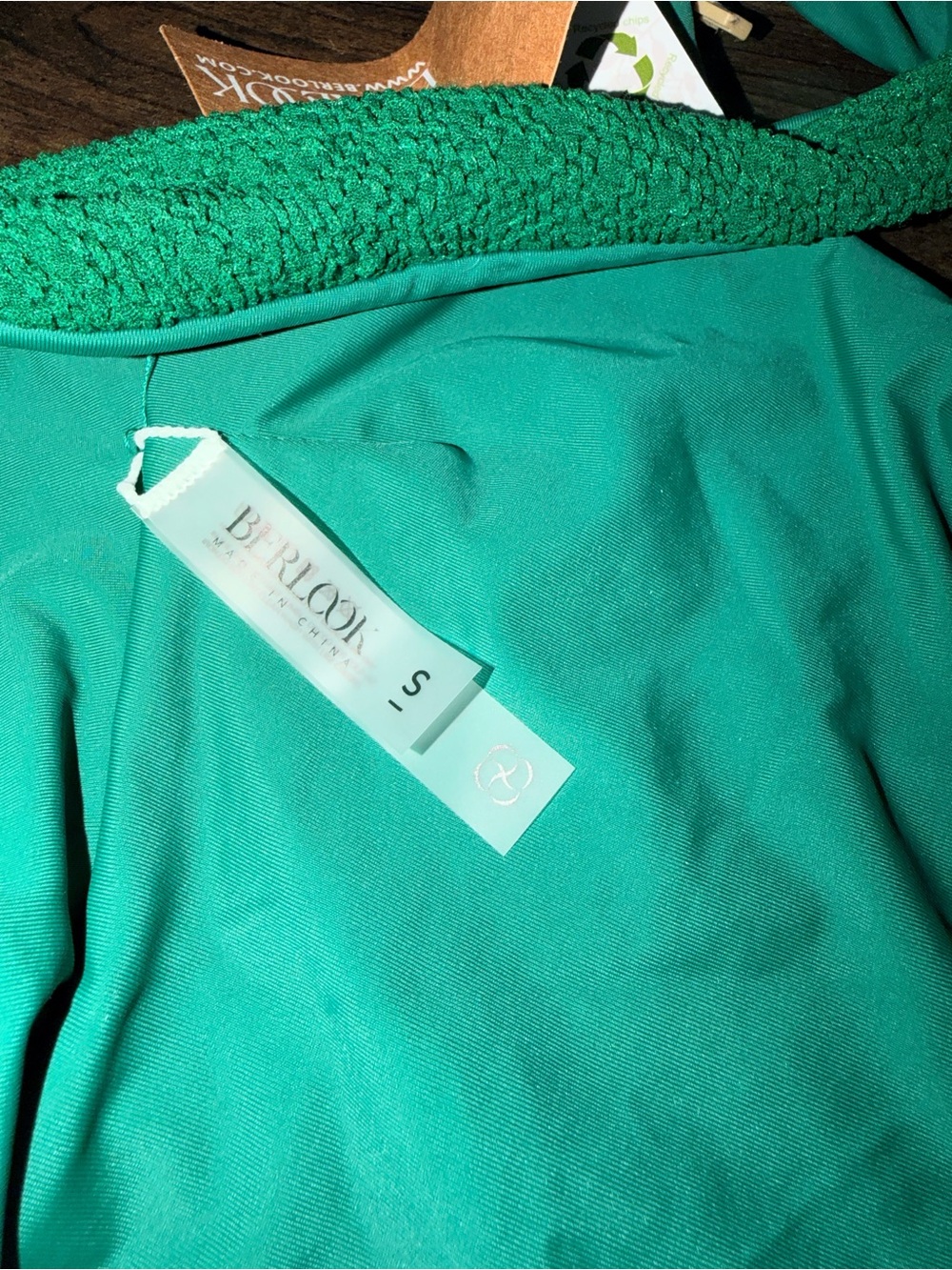 NWT Green Textured Scoop Back One Piece Swimsuit - Picture 5 of 5